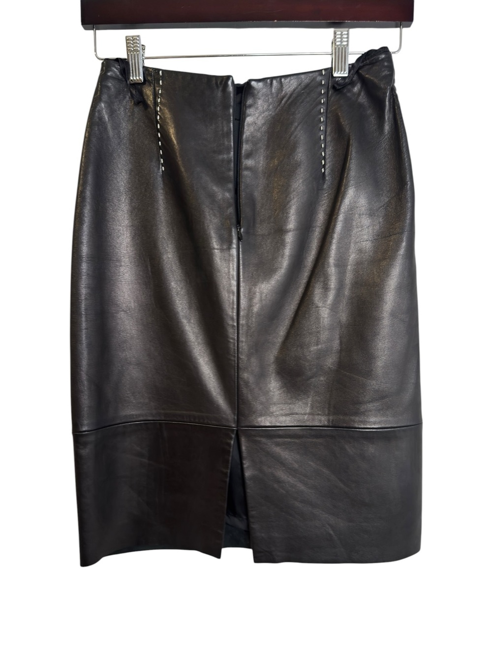 BANANA REPUBLIC LEATHER PENCIL SKIRT WITH SLIT size 0